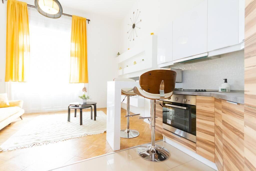 Bright Design Riverside Studio By Nw Budapest Extérieur photo